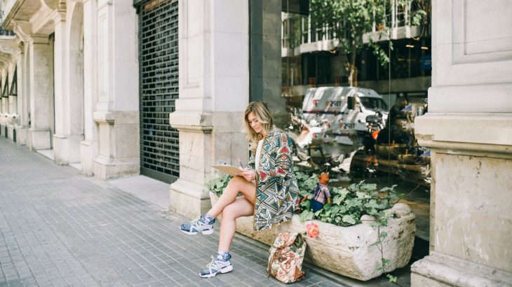 hoc cach cham soc ban than cua mot co gai Phap