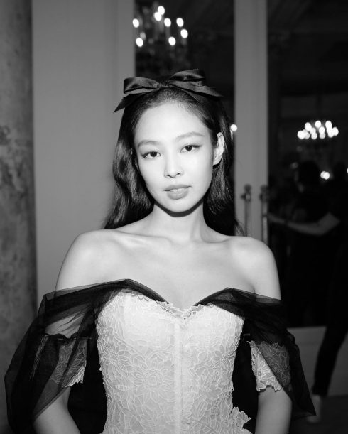 Nữ idol diện mẫu thiết kế của Chanel như cách cô gây bão tại Met Gala. Ảnh Getty Images