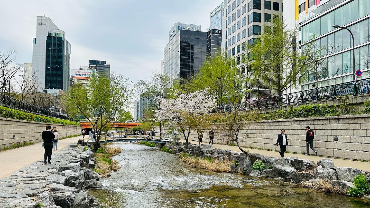 Suối nhân tạo Cheongyecheon Seoul