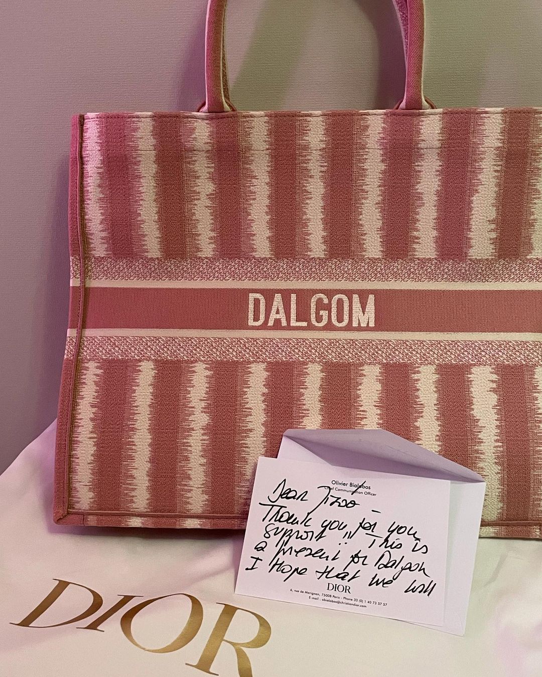 Túi tote dior mùa hồng của dalgom