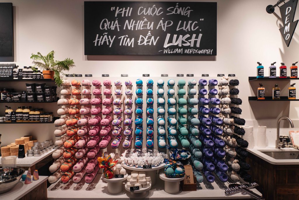 Khu vực bom tắm nổi tiếng của Lush.