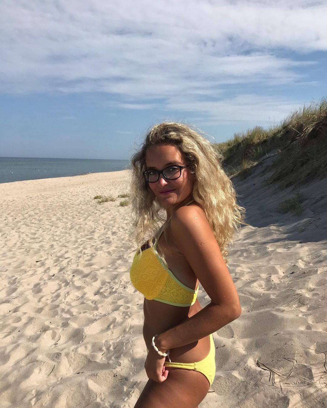 marta_kurowska diện vòng tay phụ kiện