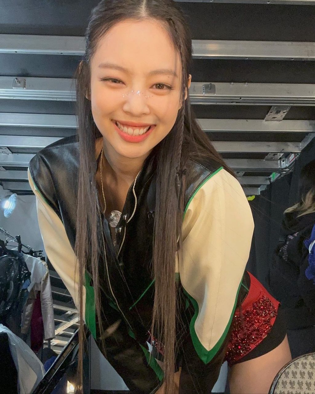 jennie đính đá
