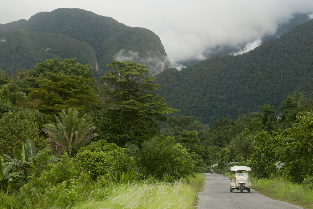borneo dia danh dong nam a