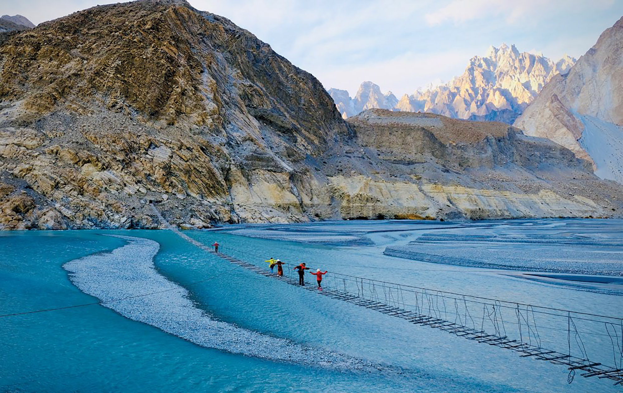 pakistan cầu treo bắc qua sông