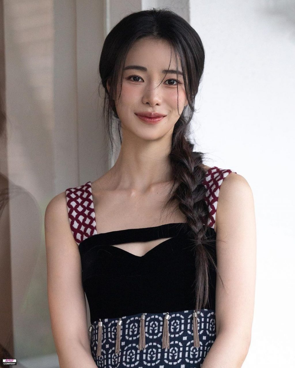 Lim Ji Yeon xinh đẹp trong kiểu tóc mái rèm