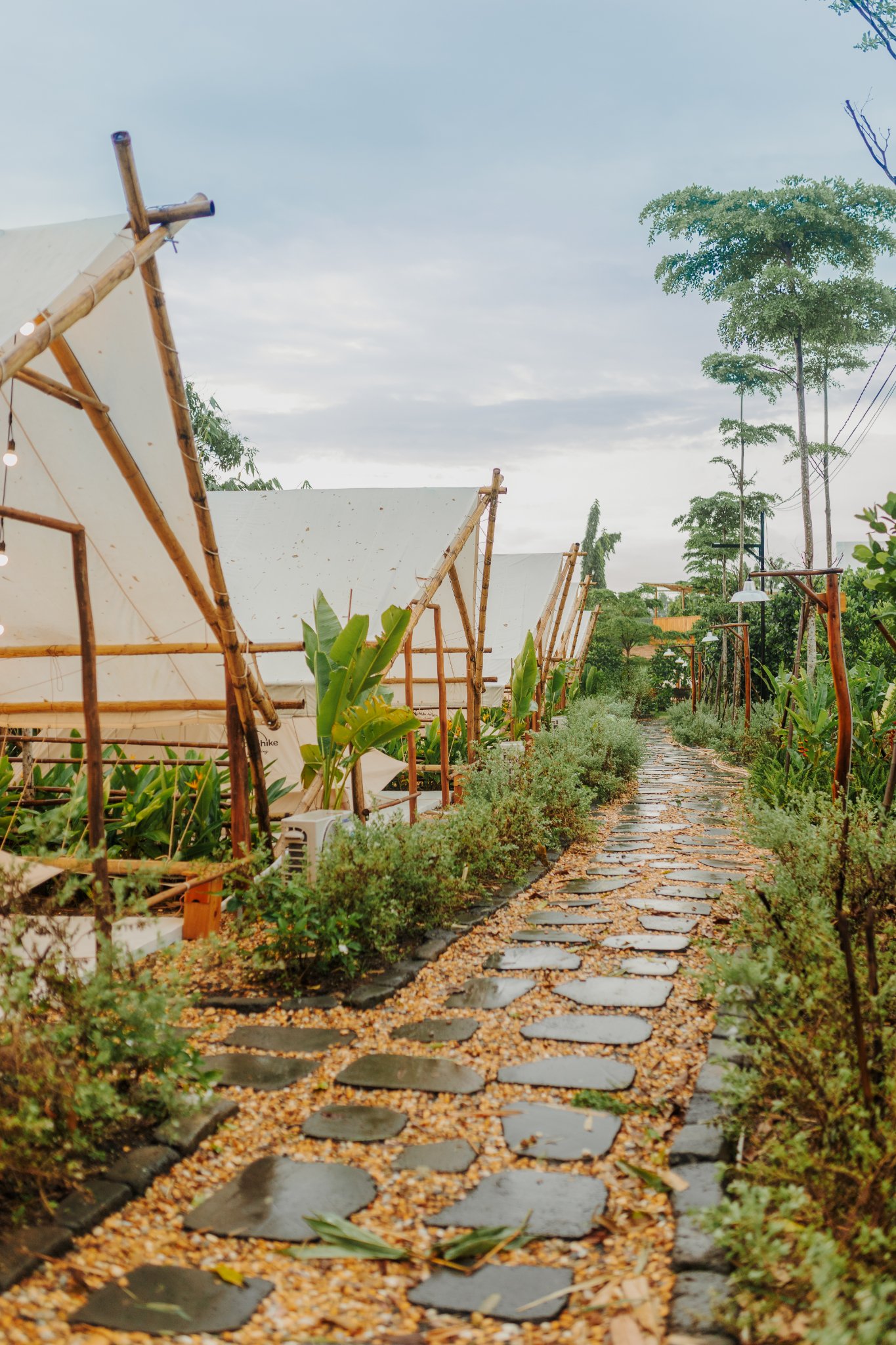 lạc Glamping