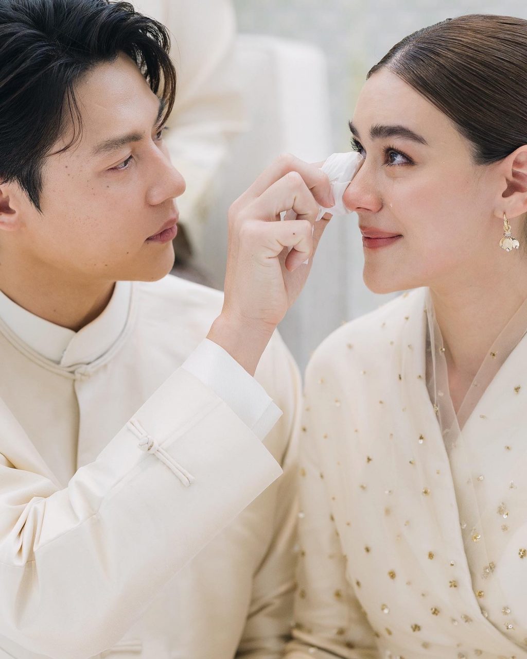 hàng mi cong dày