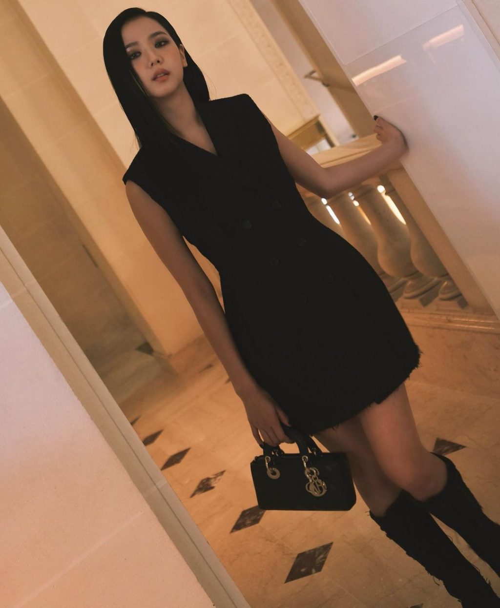 Nhan sắc kiêu sa của Jisoo.