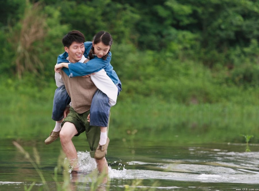 Châu Đông Vũ và Đậu Kiêu gây ấn tượng với diễn xuất đặc biệt trong Chuyện Tình Cây Táo Gai