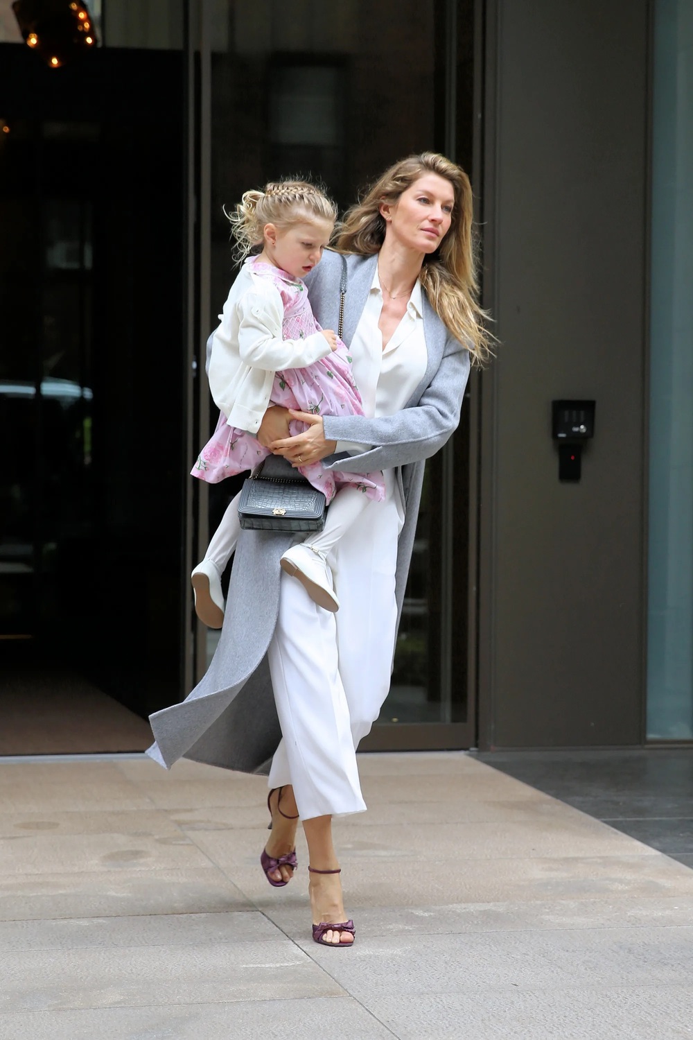 Gisele Bündchen rich mom 