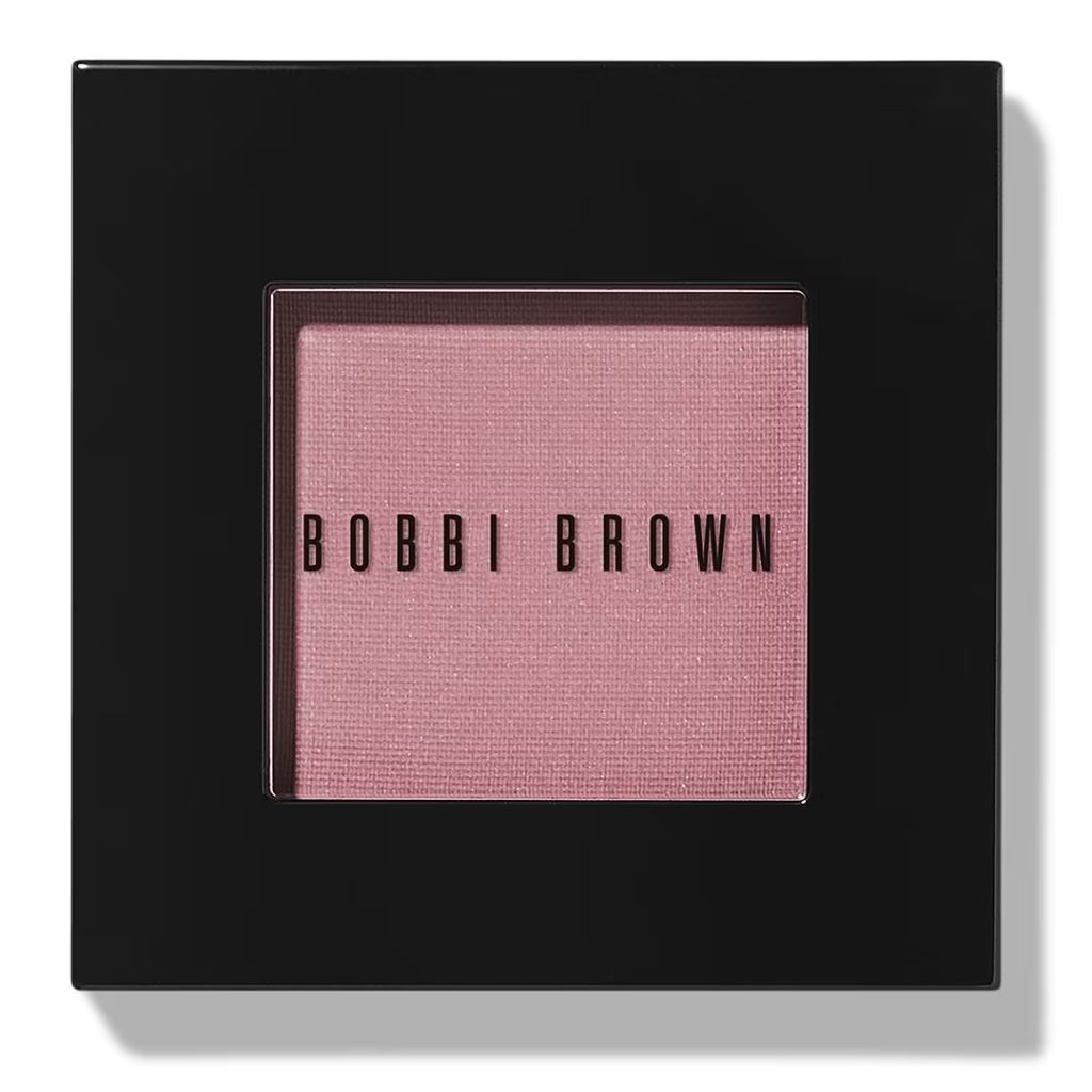 Tontawan Tantivejakul yêu thích má hồng Bobbi Brown.