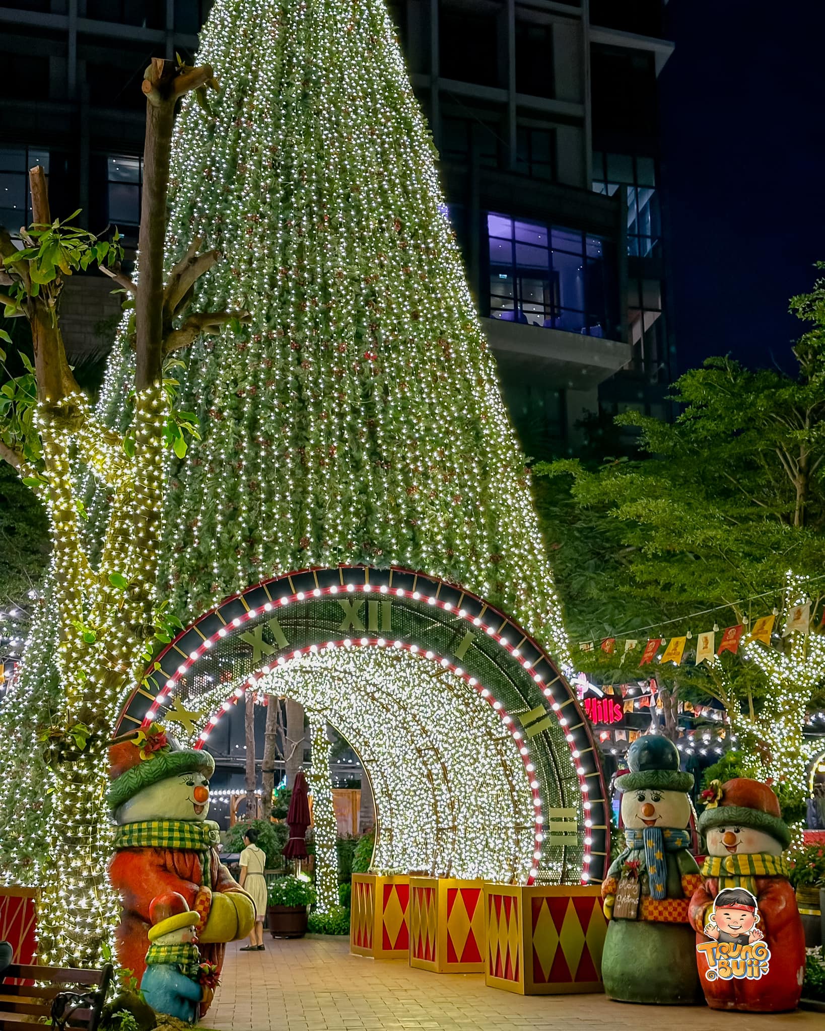 cây thông giáng sinh lớn nhất đà nẵng