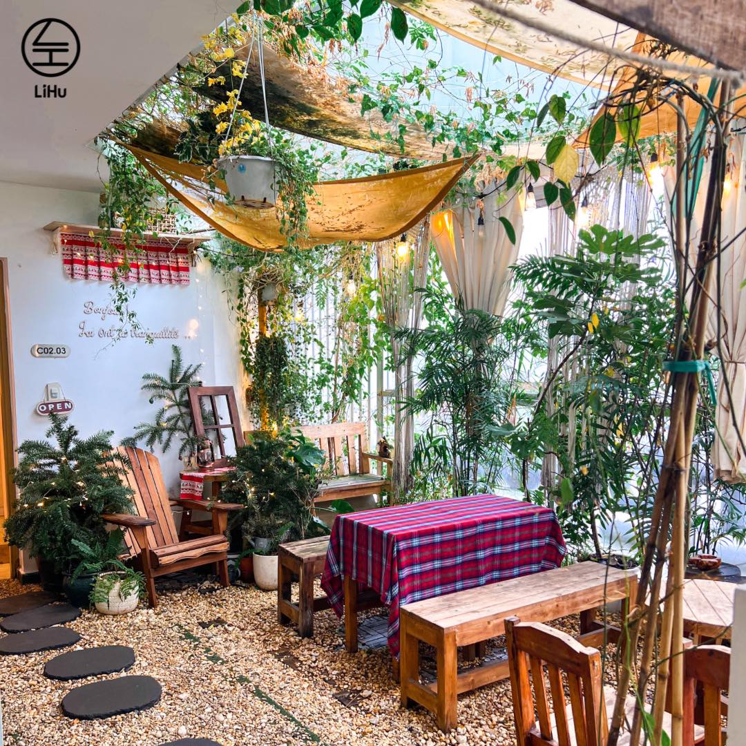 Lihu Garden, quán cà phê trang trí giáng sinh đẹp tại Sài Gòn