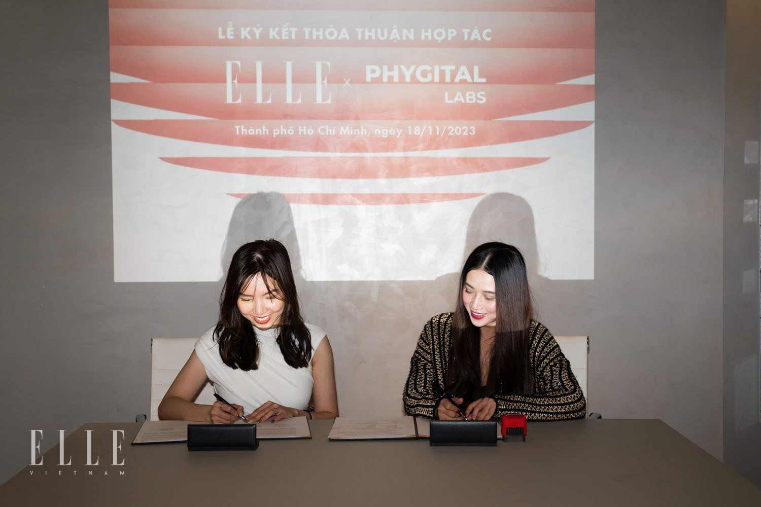 lễ ký kết ELLE x Phygital Labs