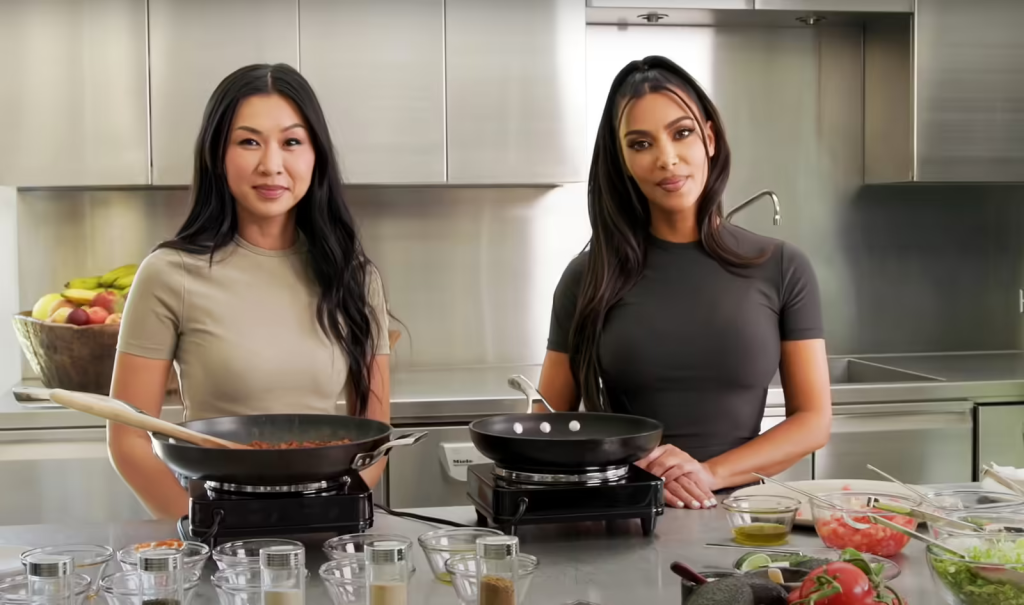 Chế độ dinh dưỡng của Kim Kardashian giúp giảm bệnh vẩy nến và giữ cơ thể khỏe mạnh