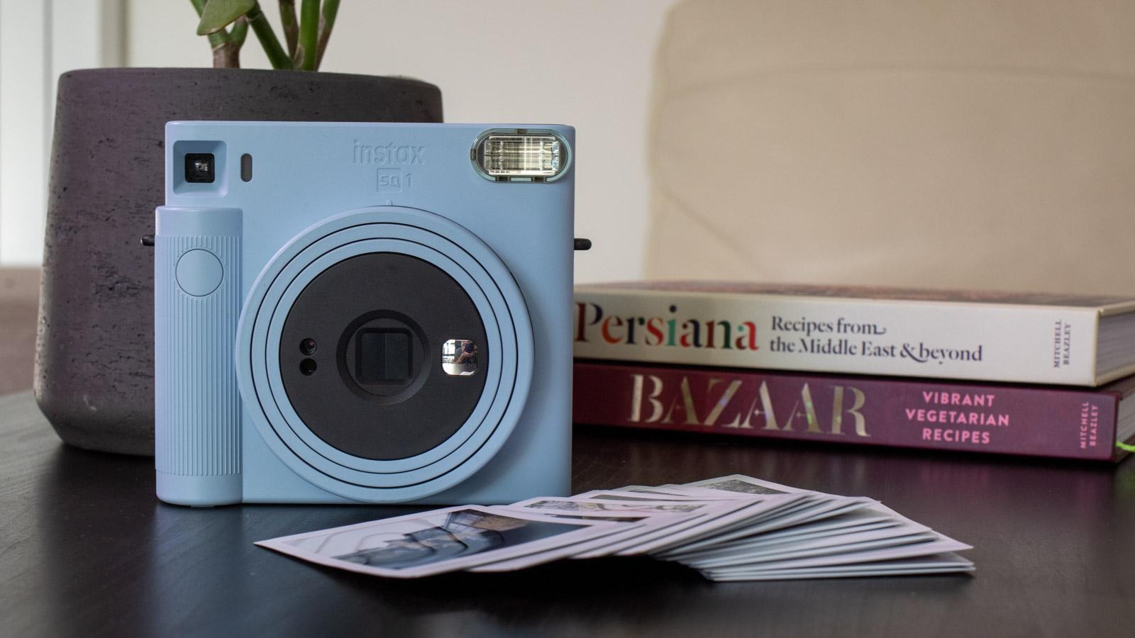 Máy chụp ảnh Instax Square SQ1