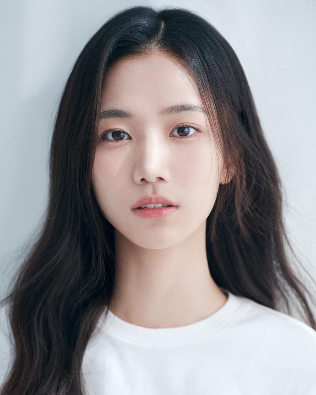 Muted tone makeup - Xu hướng trang điểm Hàn Quốc năm 2024 
