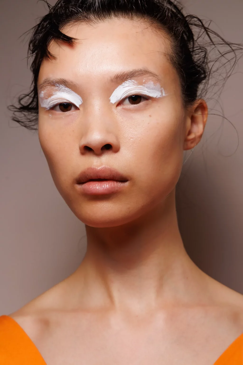 Xu hướng trang điểm mắt ấn tượng tại Paris Fashion Week Spring/Summer 2024. Ảnh: Imaxtree.