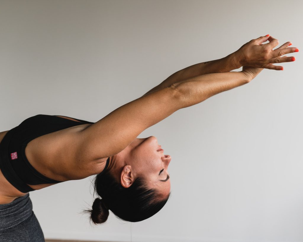 Pilates hay Yoga: Đâu là sự khác biệt và môn nào phù hợp với bạn?
