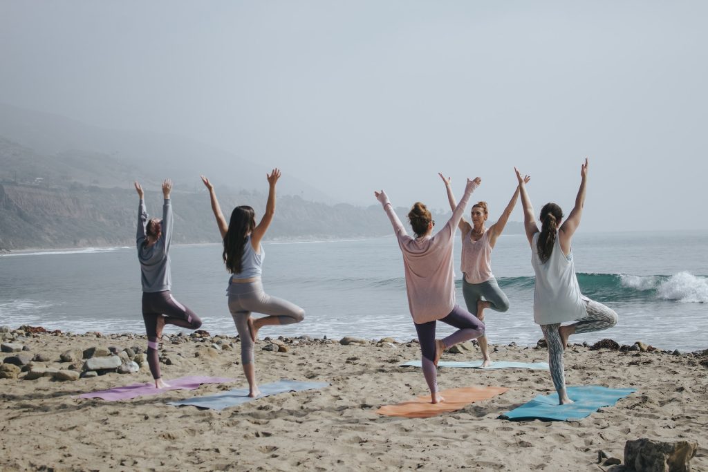 Pilates hay Yoga: Đâu là sự khác biệt và môn nào phù hợp với bạn?