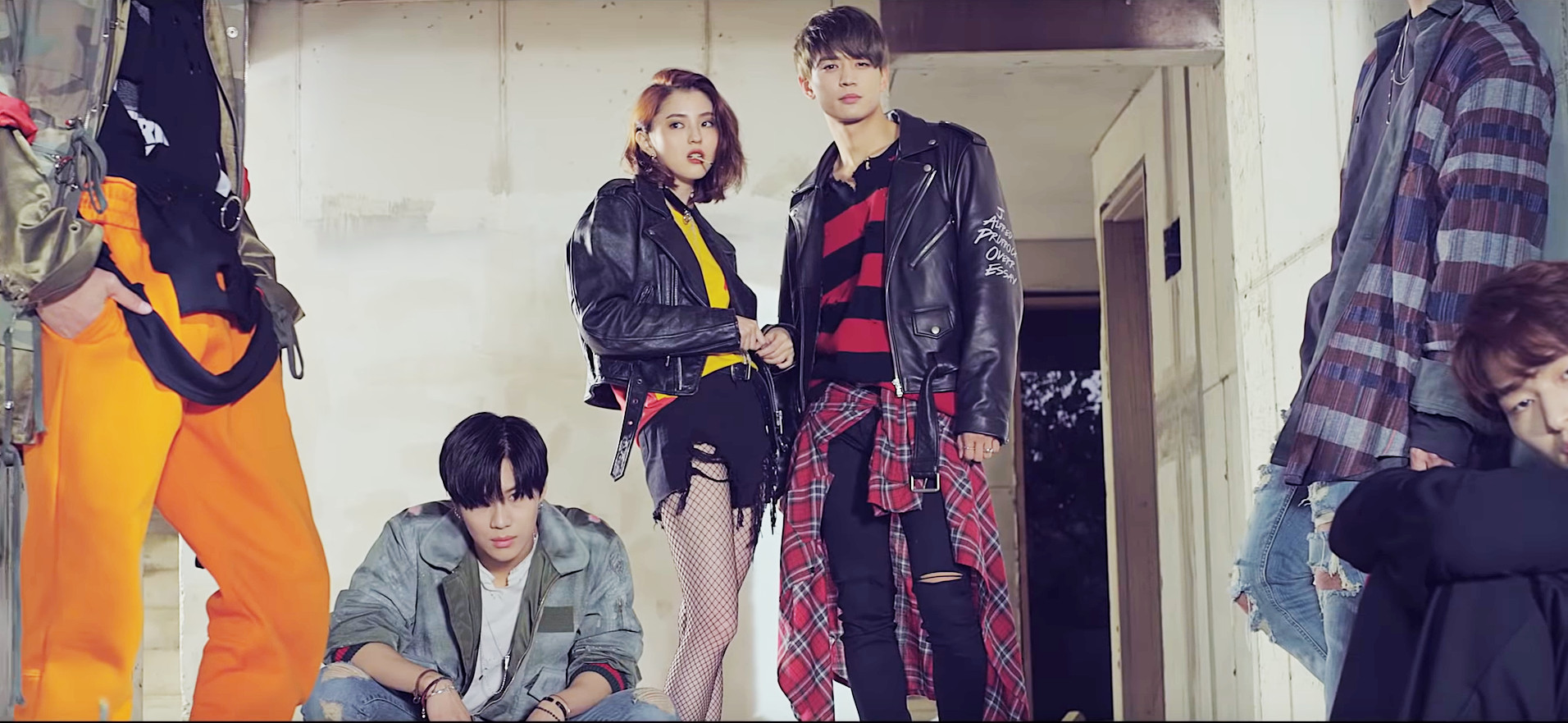 Han So Hee đóng MV "Tell Me What To Do" của SHINee