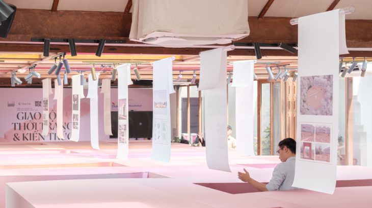 ELLE Fashion Show 2023 & Sắc hồng ấp ôm ELLE