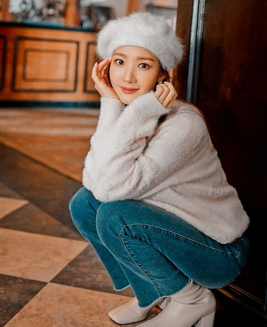 minyoung304torachan diện mũ nồi