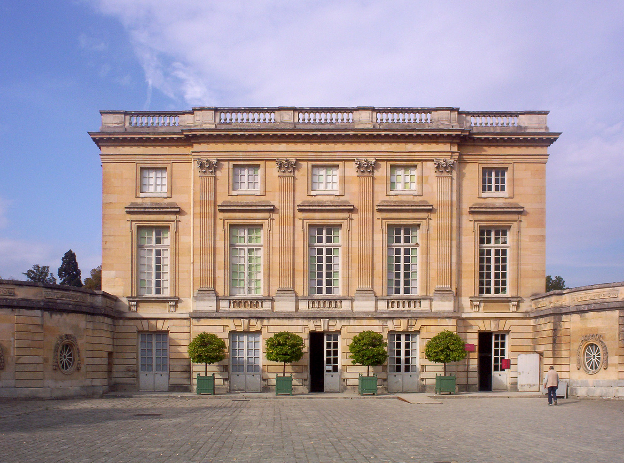 công trình tòa nhà petit trianon