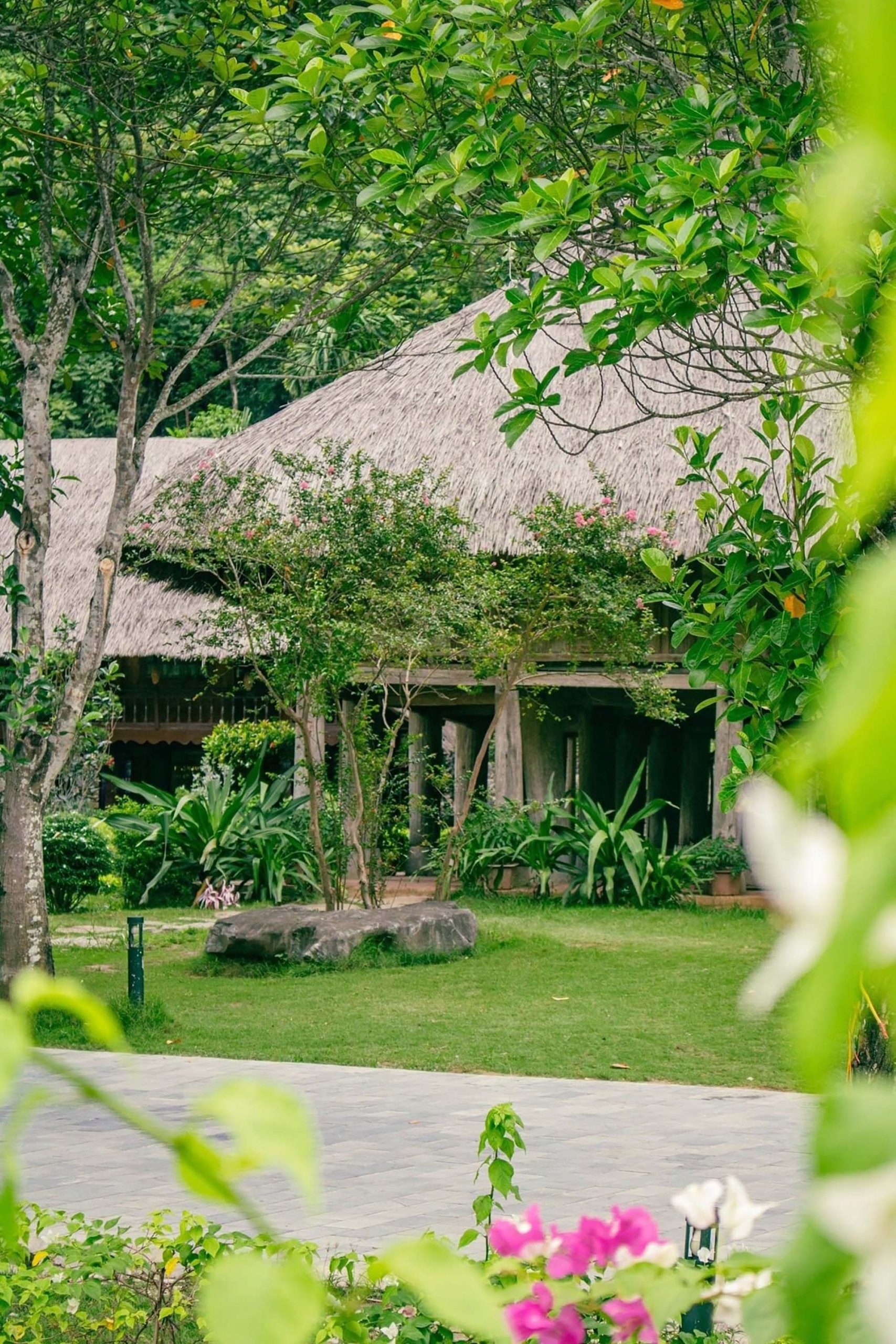 địa điểm khu du lịch sinh thái thung nham