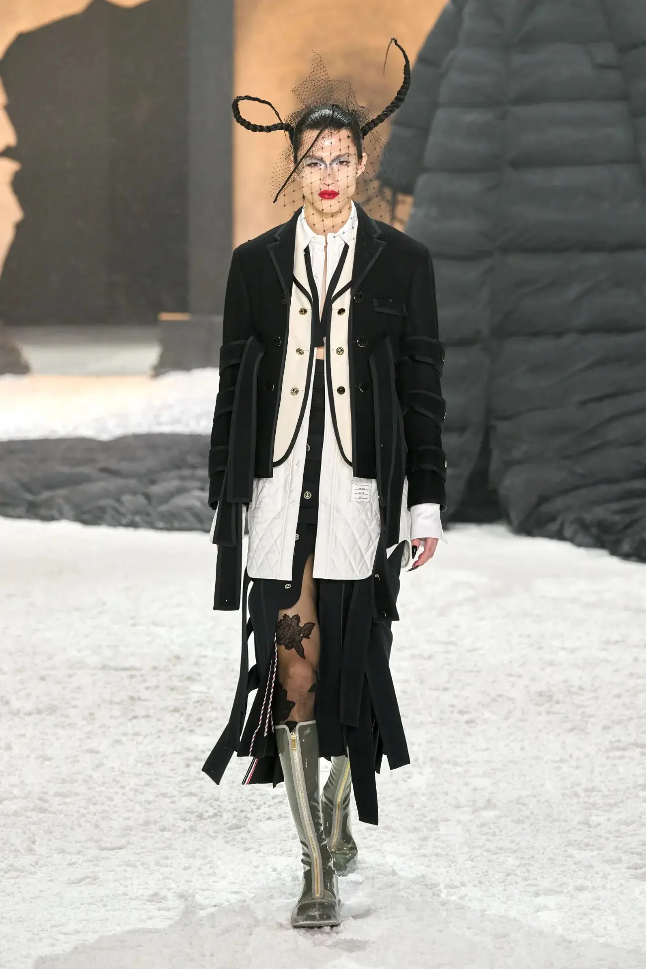 Bộ sưu tập Thom Browne Thu - Đông 2024 - "Nevermore" (Ảnh: Getty Images)