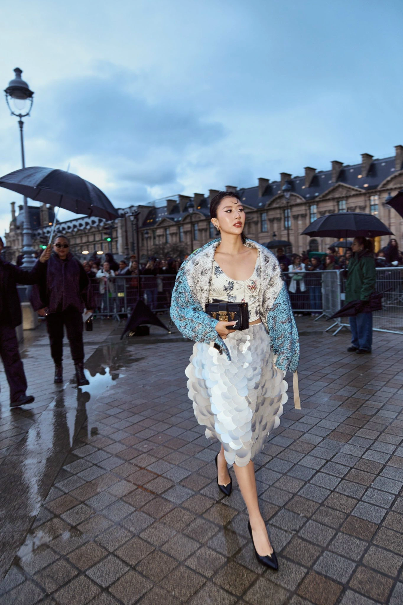 Quỳnh Anh Shyn tại buổi diễn Thu-Đông 2024 của Louis Vuitton. (Ảnh: Getty Images)