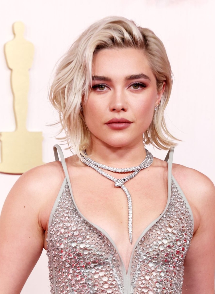 mái tóc bob cá tính của Florence Pugh tại thảm đỏ Oscar lần 96