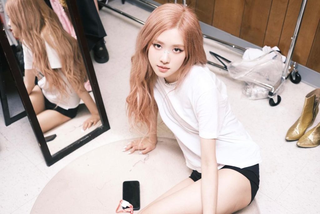 Kiểu tóc cung Khí Bảo Bình Rosé Blackpink