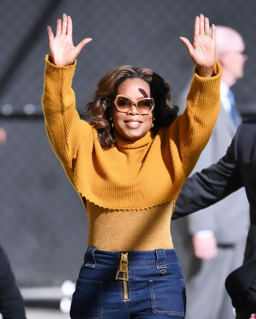 Kiểu tóc cung Khí Bảo Bình Oprah Winfrey