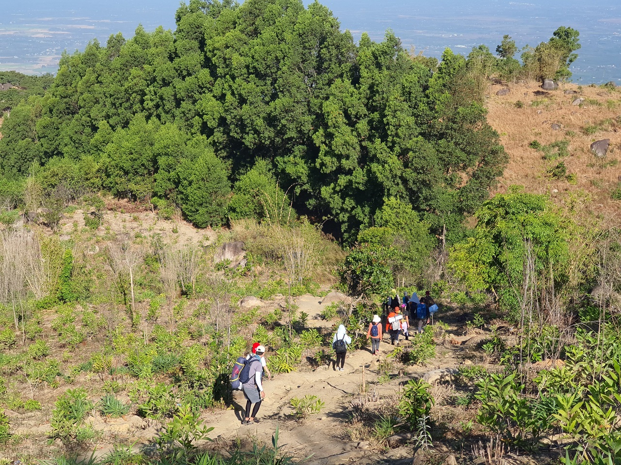 Núi Chứa Chan hiking