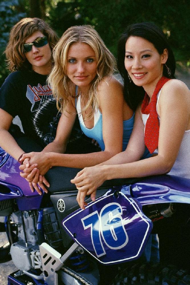 Thời trang retro Ảnh: Phim Charlie's Angles (2000)