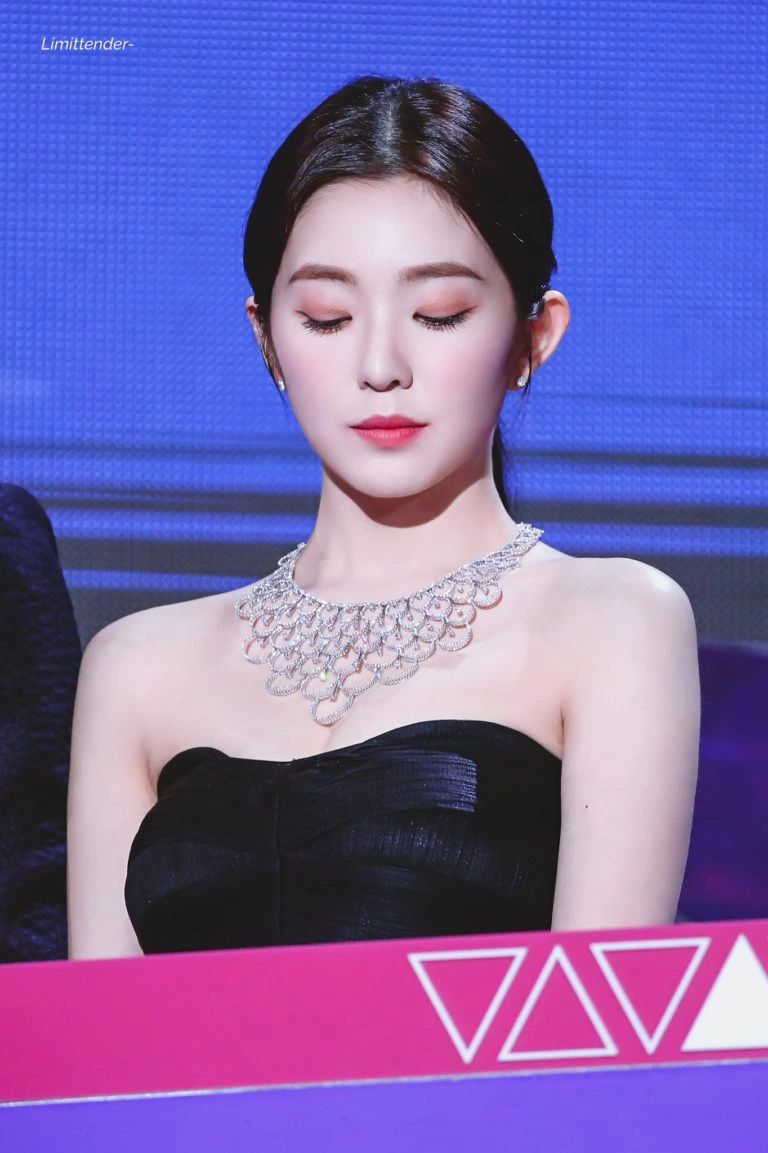 Irene mang dây chuyền Juliette Diamond (Damiani)