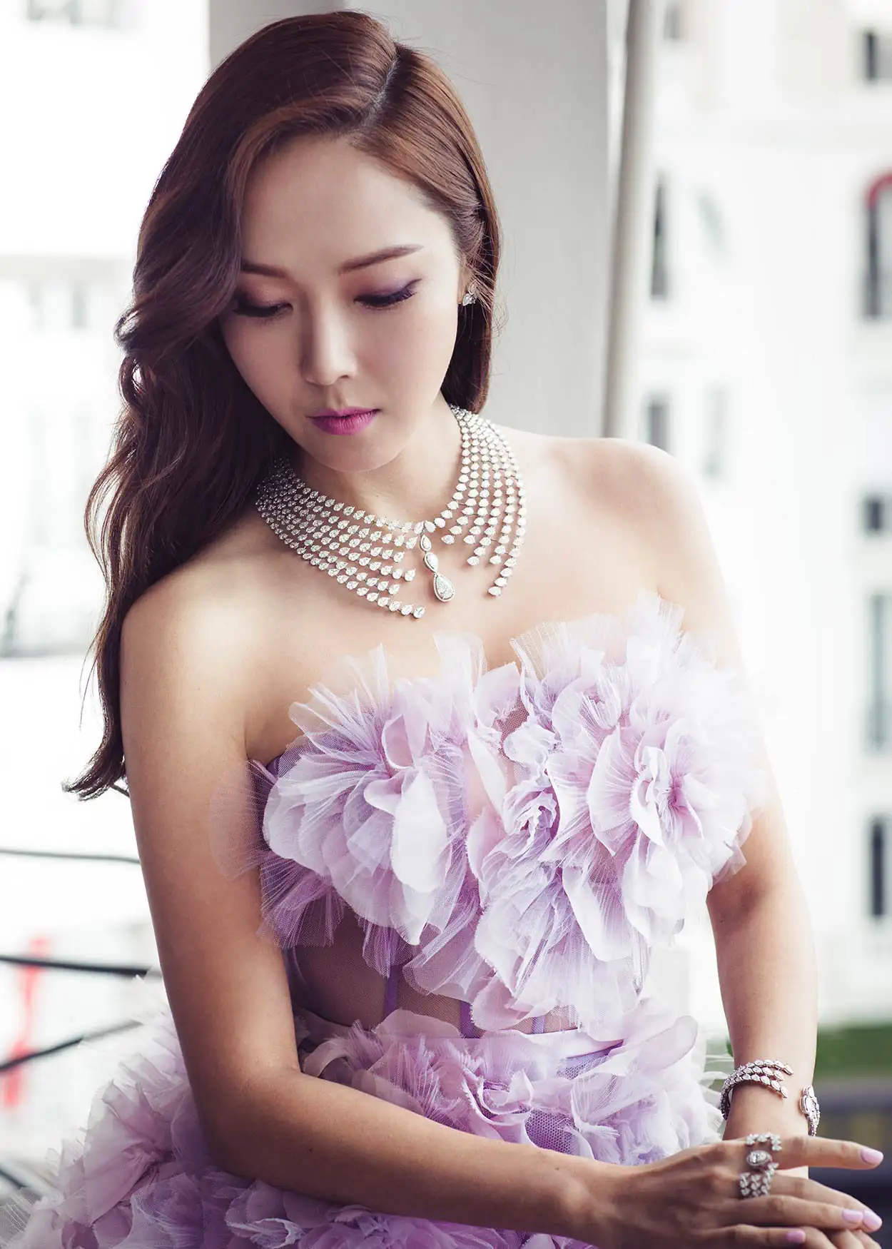 Jessica (SNSD) mang dây chuyền Messika shards of mirror