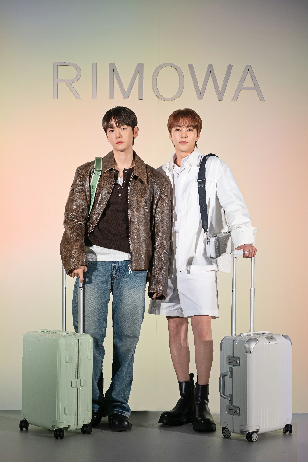 Baekhyun và Xiumin tại sự kiện ra mắt sản phẩm của thương hiệu Rimowa. (Ảnh: Rimowa)