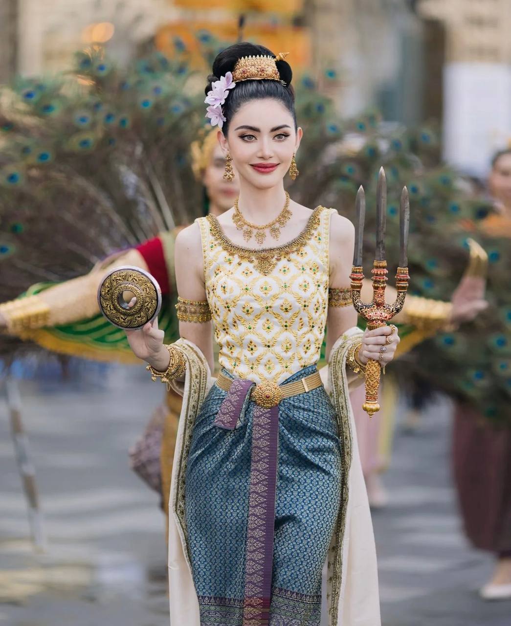 mai davika tại songkran 