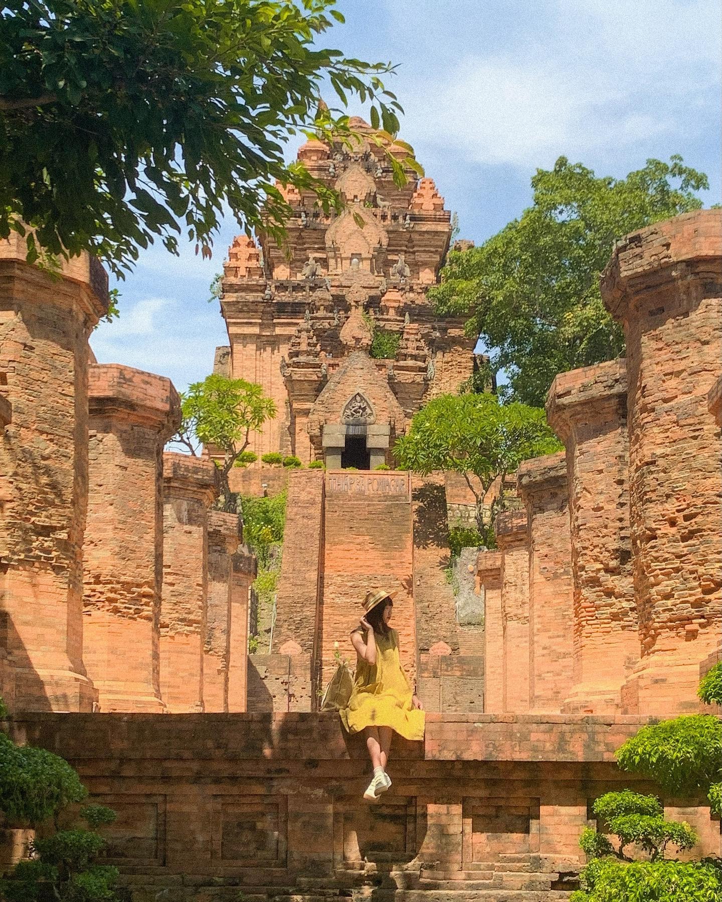 Tháp bà Ponagar 