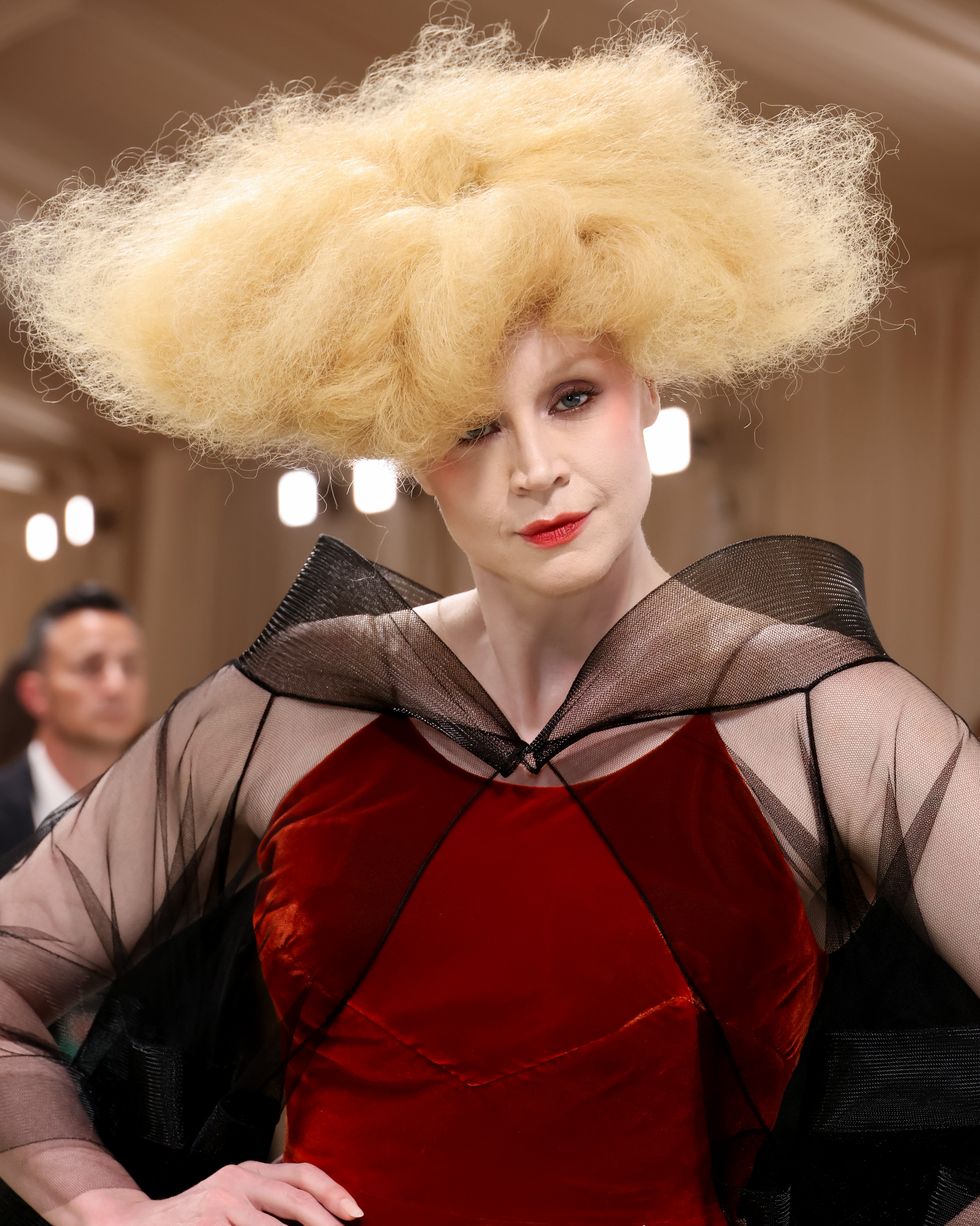 Gwendoline Christie tại thảm đỏ Met Gala 2024