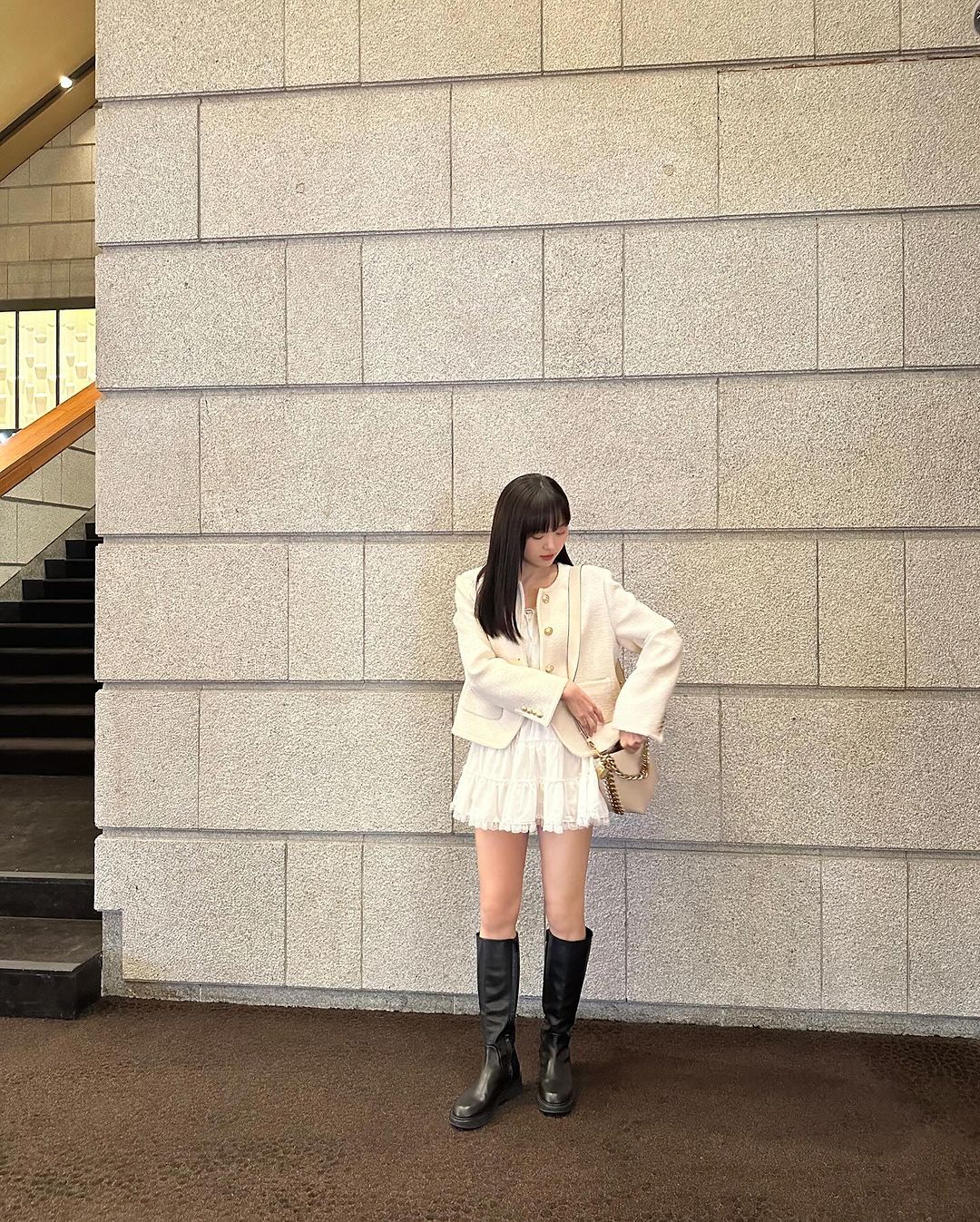 thời trang đời thường của “chị gái Suzy” Kang Han Na 