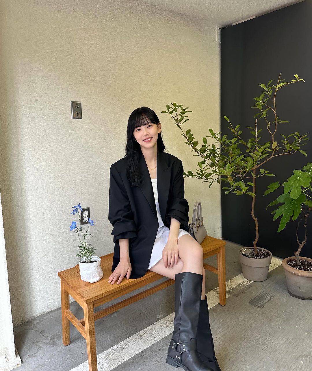 thời trang đời thường của “chị gái Suzy” Kang Han Na 