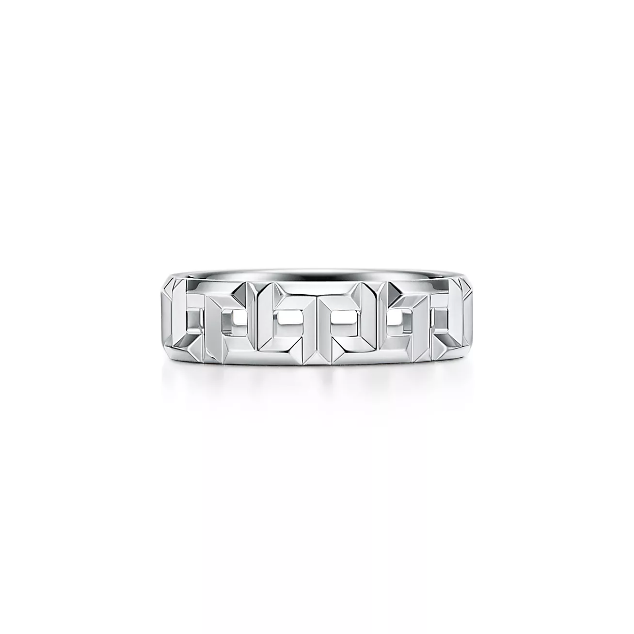 nhẫn cưới trong phim tình yêu này bất khả kháng