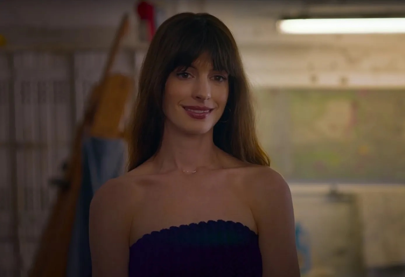 anne hathaway trong the idea of you