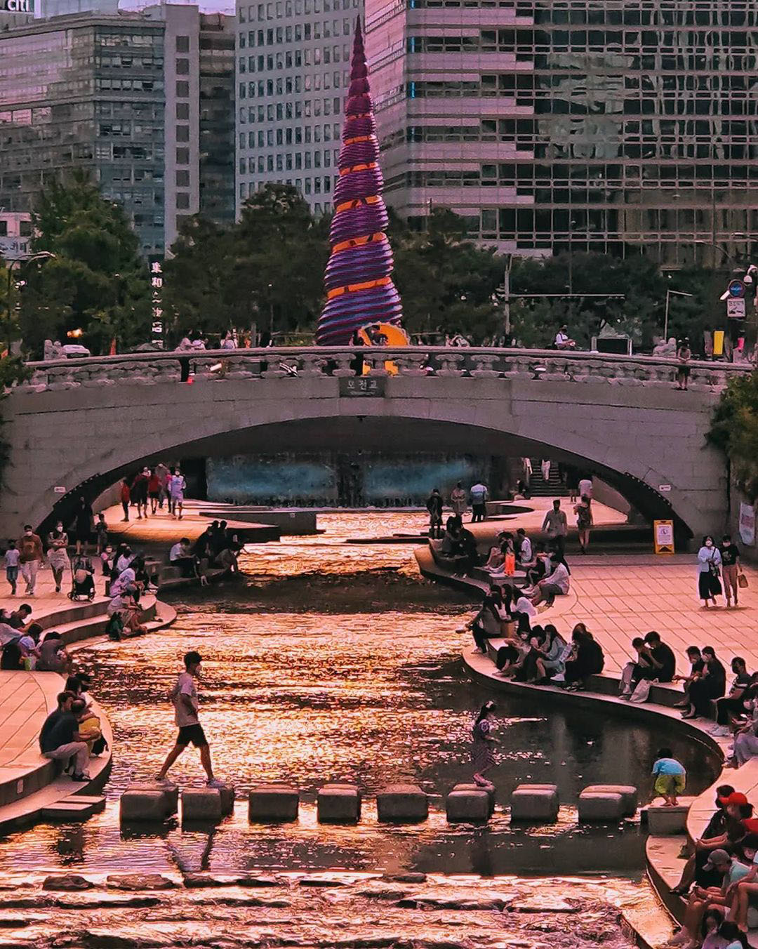 suối cheonggyecheon seoul