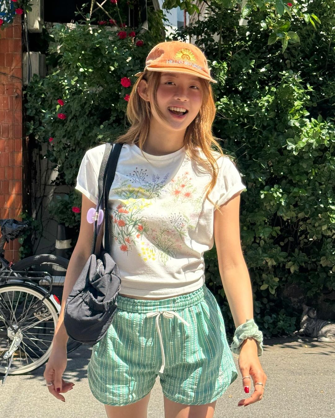 j876my diện quần shorts