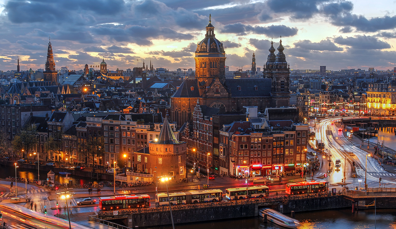 thành phố amsterdam thơ mộng LGBTQ+